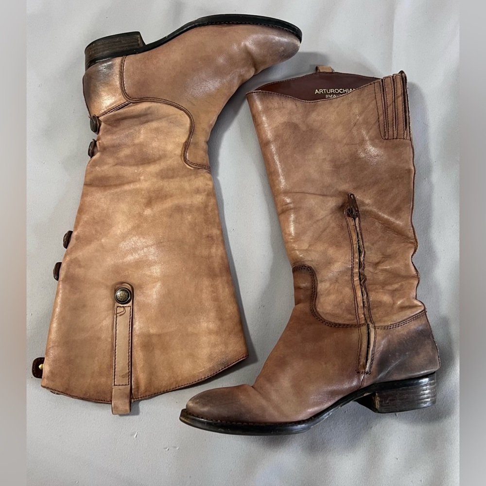 Arturo Chiang Tan Distressed Button Embellished Tall Riding Boots‎ Women's 8MW